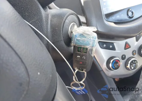 2015 Chevrolet Sonic Lt Auto из США, поврежденный, VIN 1G1JC5SH0F4208062